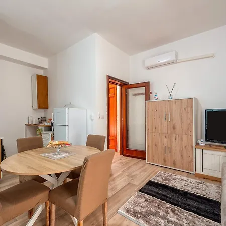 Da Katia Holiday home Cellino San Marco